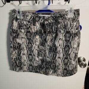 ZARA DENIM SNAKESKIN PRINT MINI SKIRT SZ S